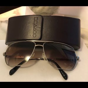 Oliver People’s Kelton Aviator sunglasses w/case.